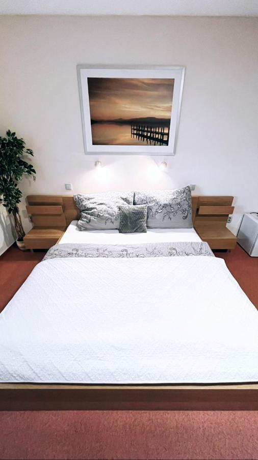 Hotel Algar Opava Bagian luar foto