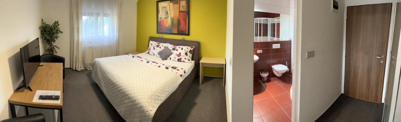 Hotel Algar Opava Bagian luar foto