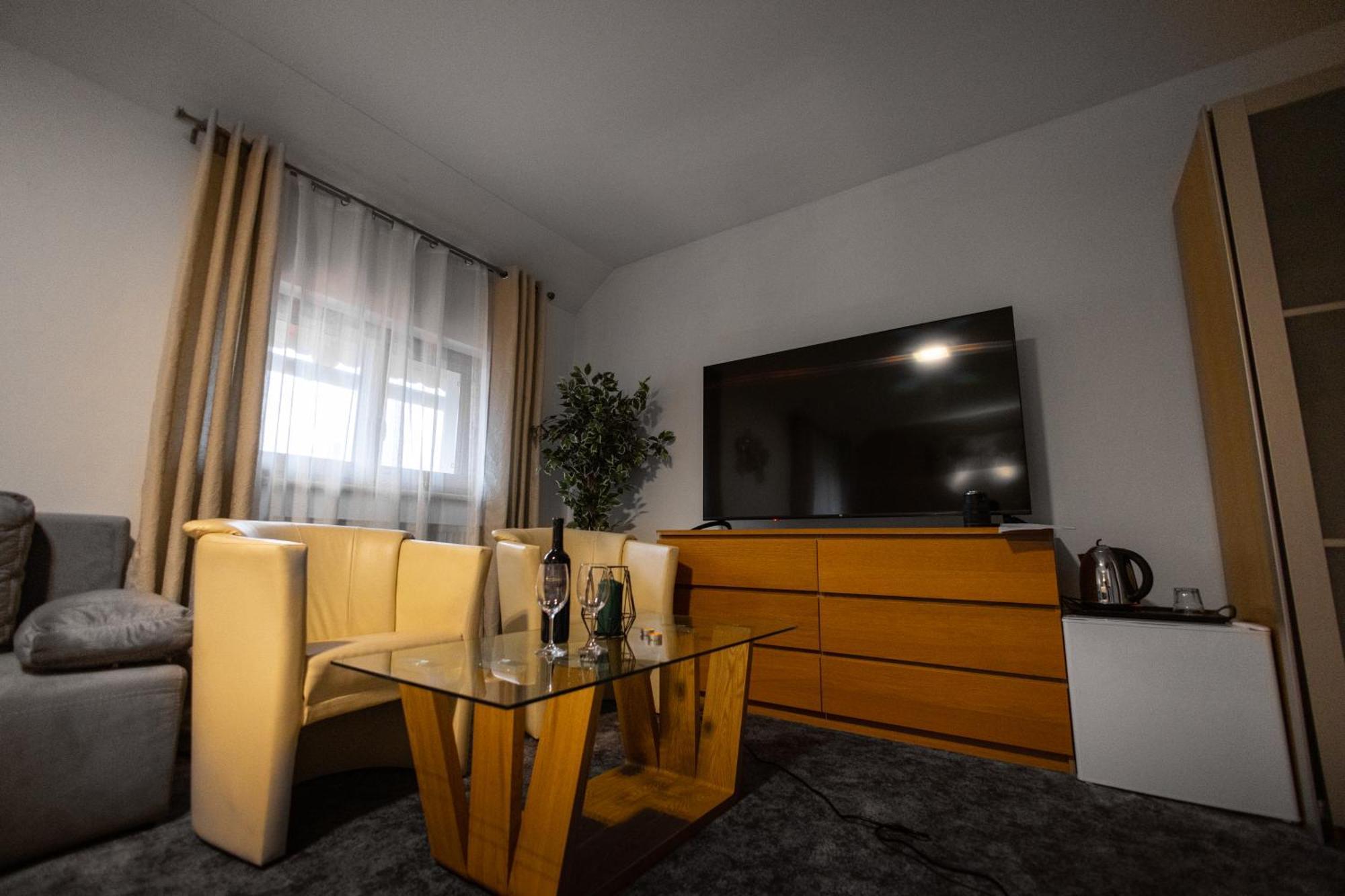 Hotel Algar Opava Bagian luar foto