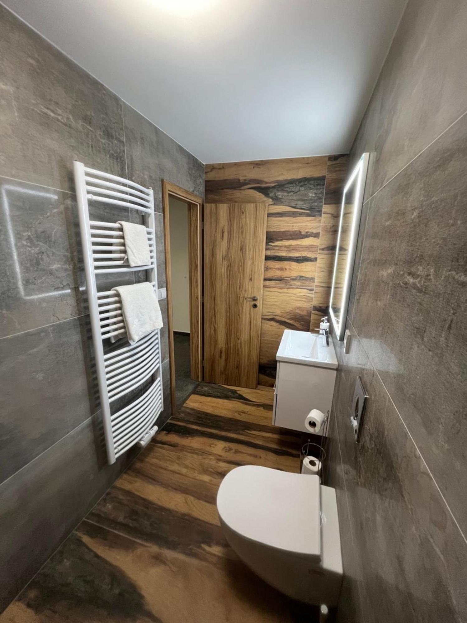 Hotel Algar Opava Bagian luar foto