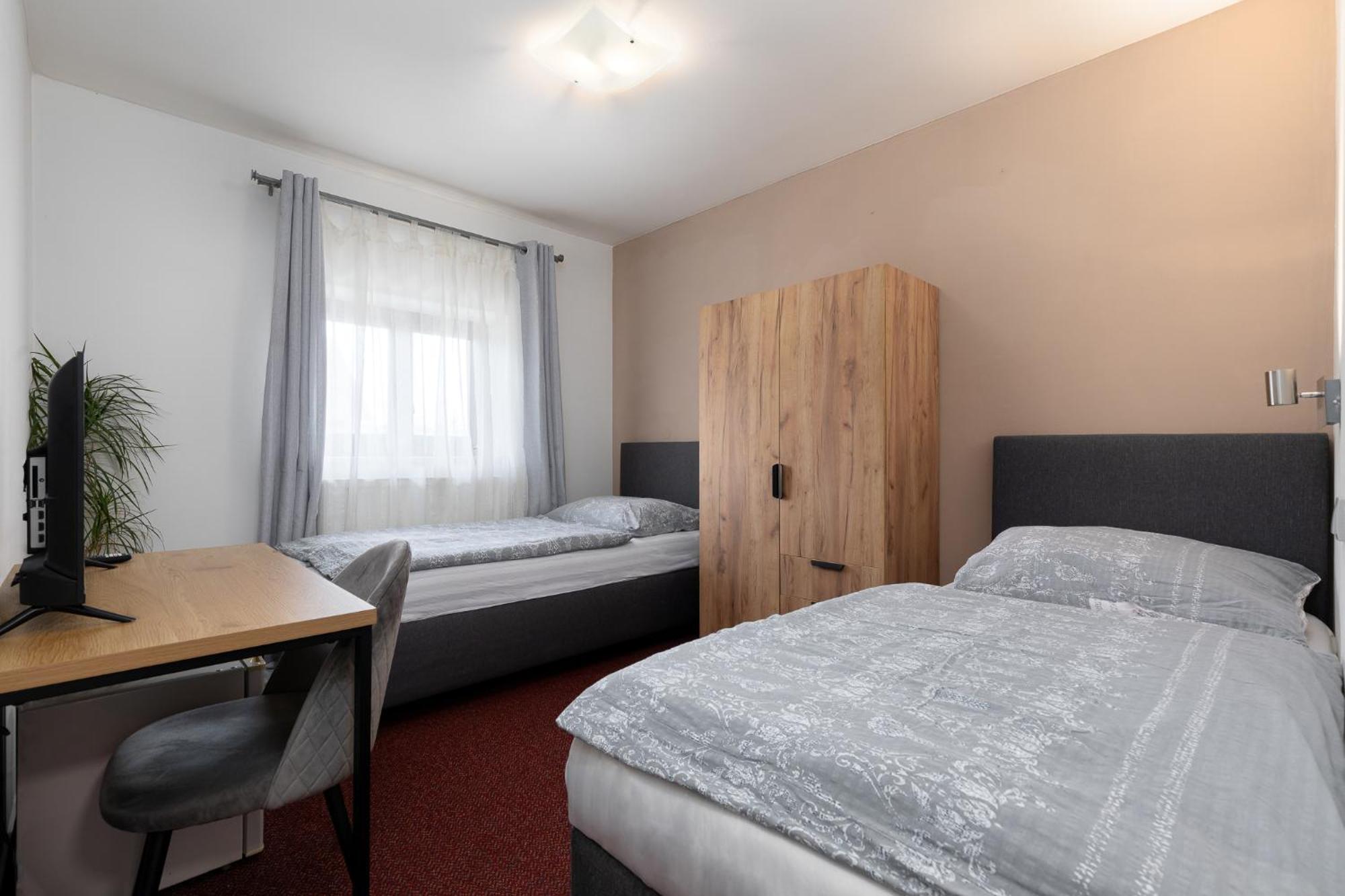 Hotel Algar Opava Bagian luar foto